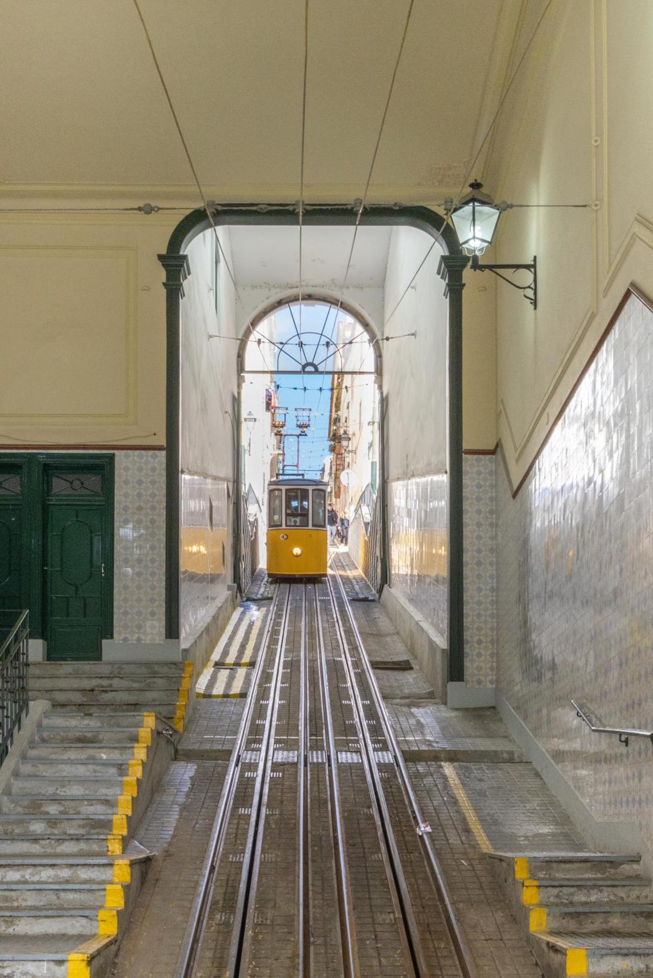 Modern 3Br, Terrace, Ac/Heating & Self Check-In Apartment Lisbon Exterior photo