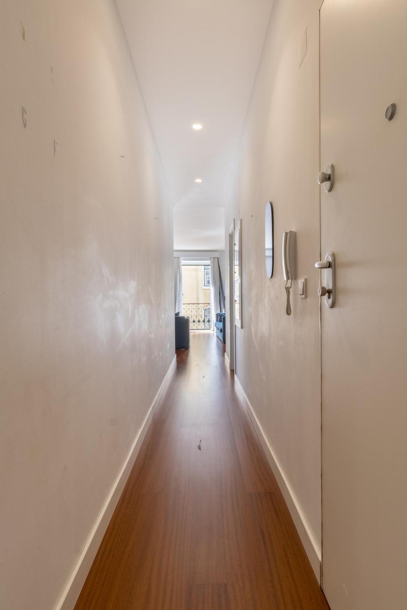 Modern 3Br, Terrace, Ac/Heating & Self Check-In Apartment Lisbon Exterior photo