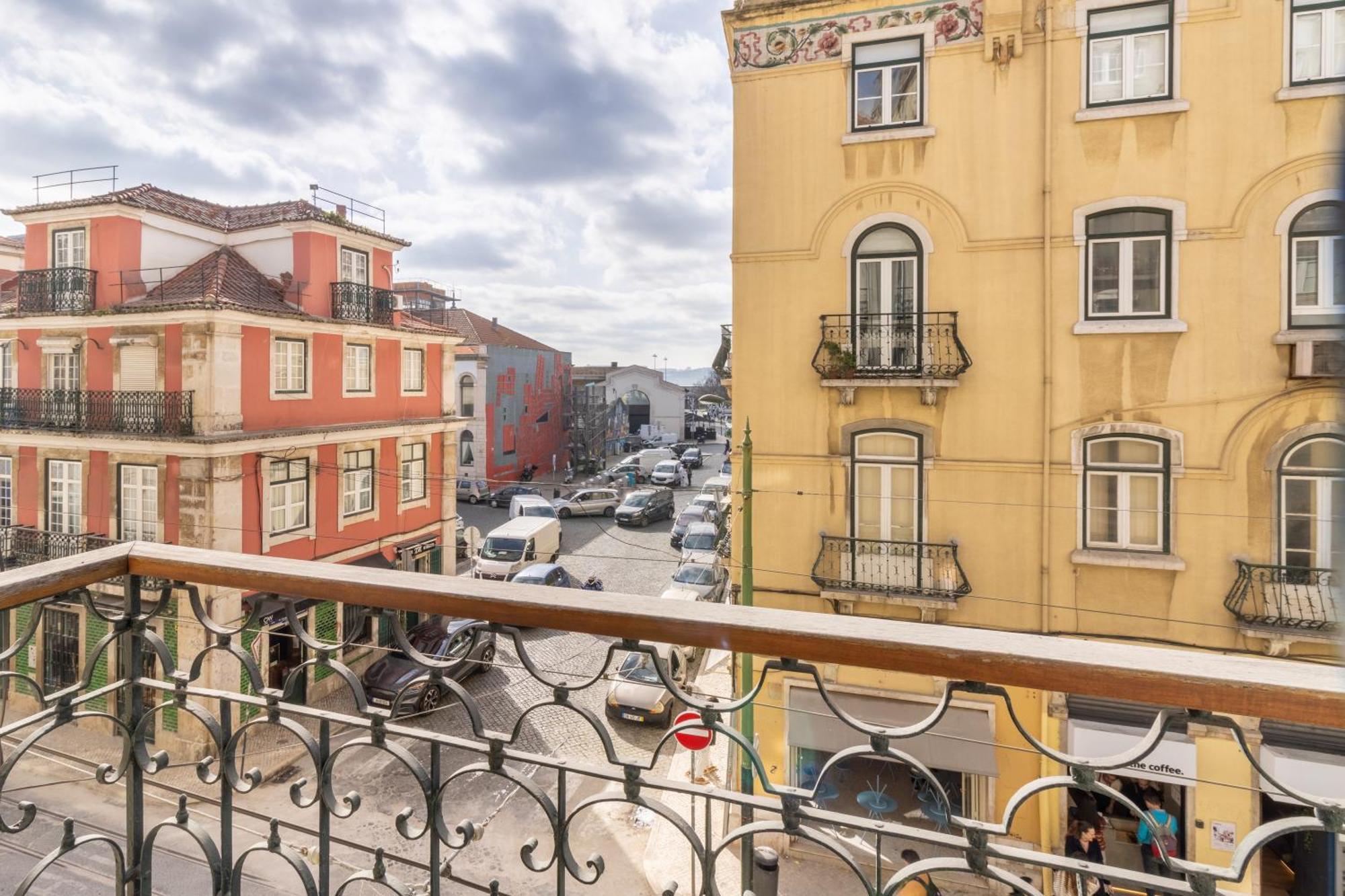 Modern 3Br, Terrace, Ac/Heating & Self Check-In Apartment Lisbon Exterior photo